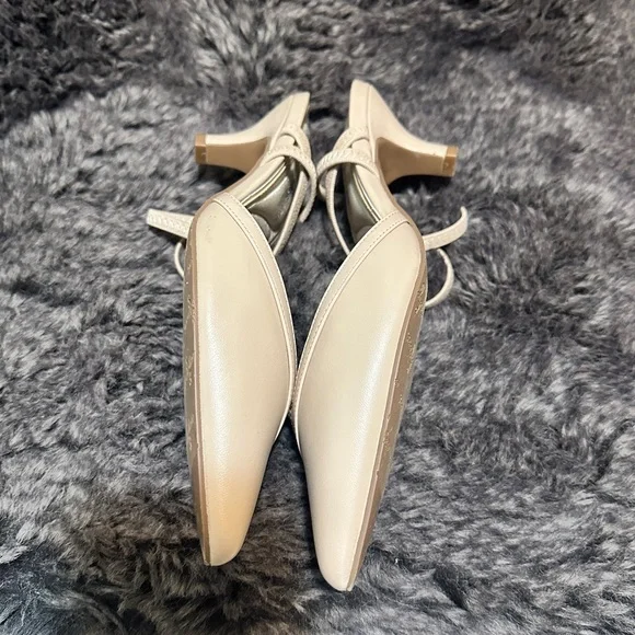 Easy Street Strappy Pointed Toe with Kitten Heels - Picture 5 of 7